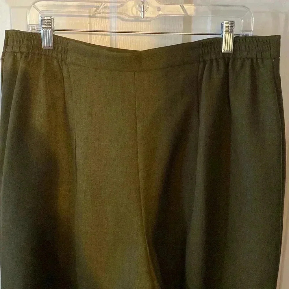 Dark Green 18 W Trousers with zipper button on the side with back elastic waist - Picture 4 of 8